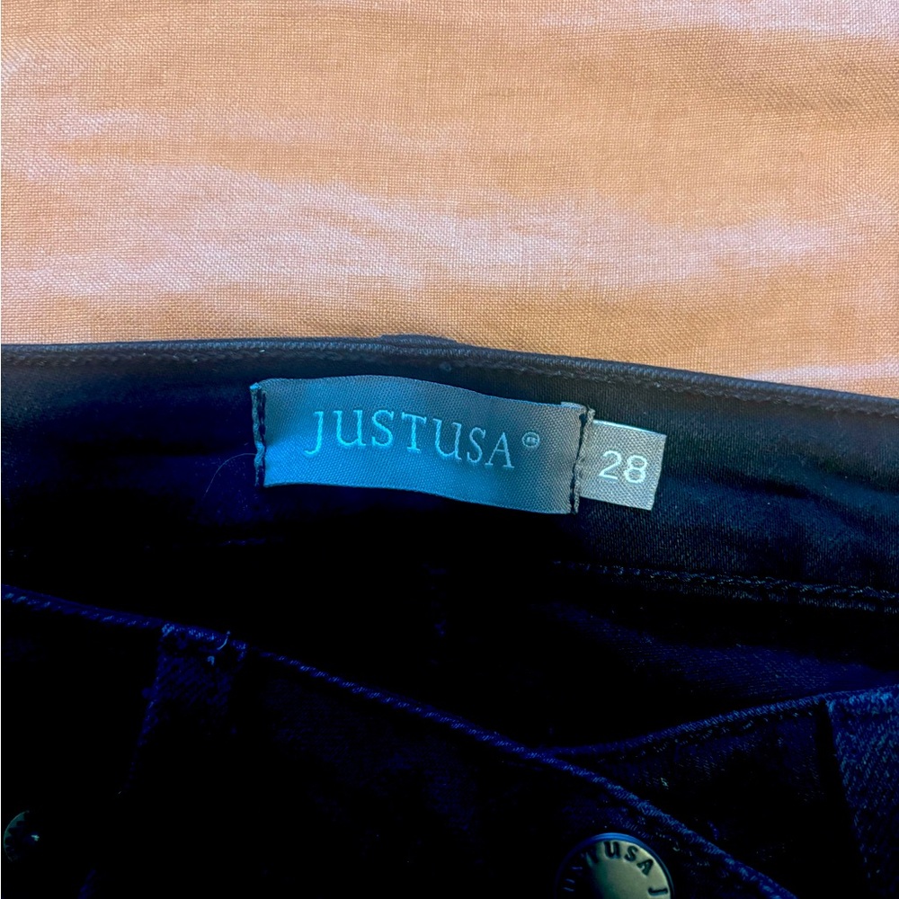 Women’s stretch skinny jeans